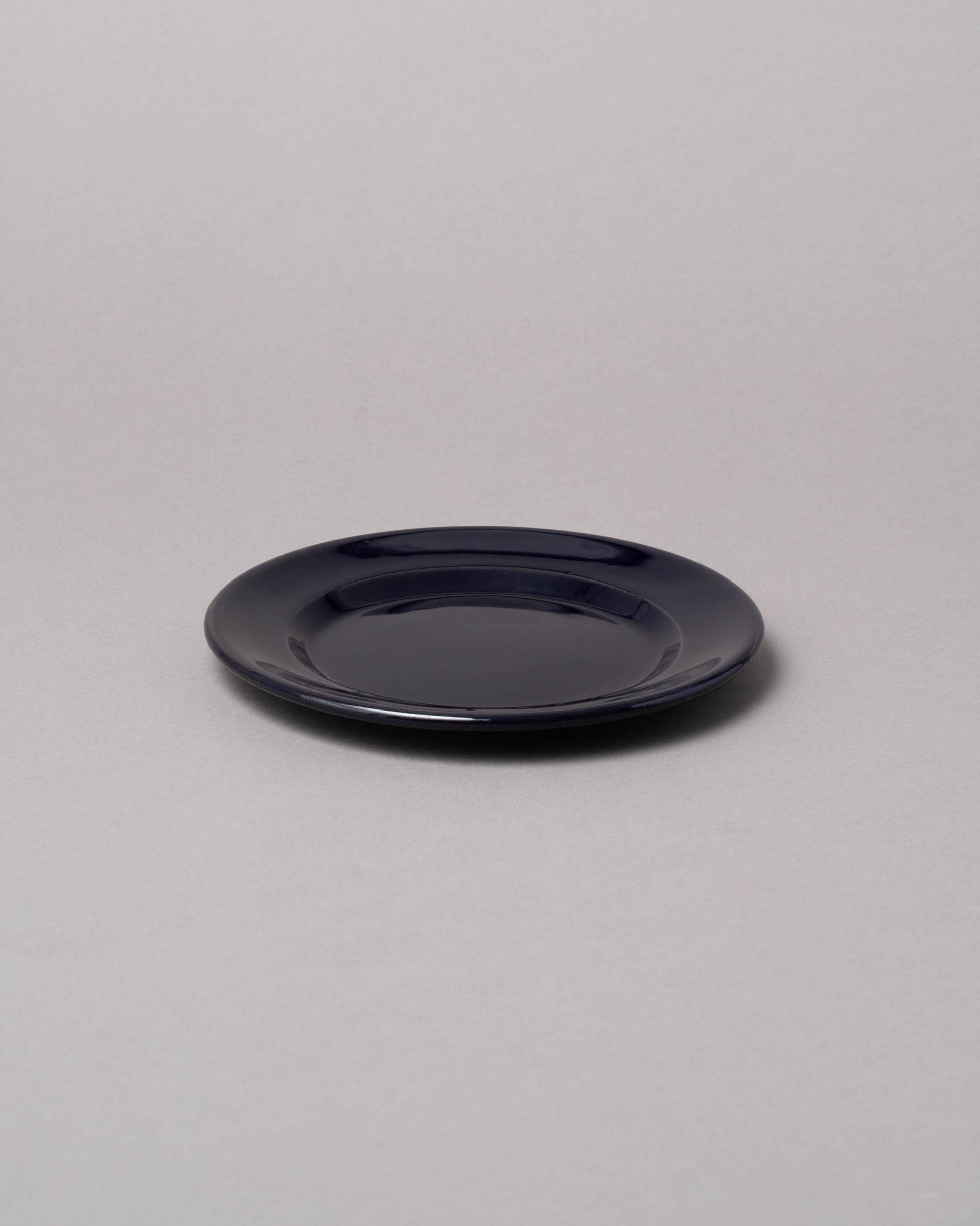 La Ceramica Vincenzo Del Monaco Midnight Dessert Dish on light color background.