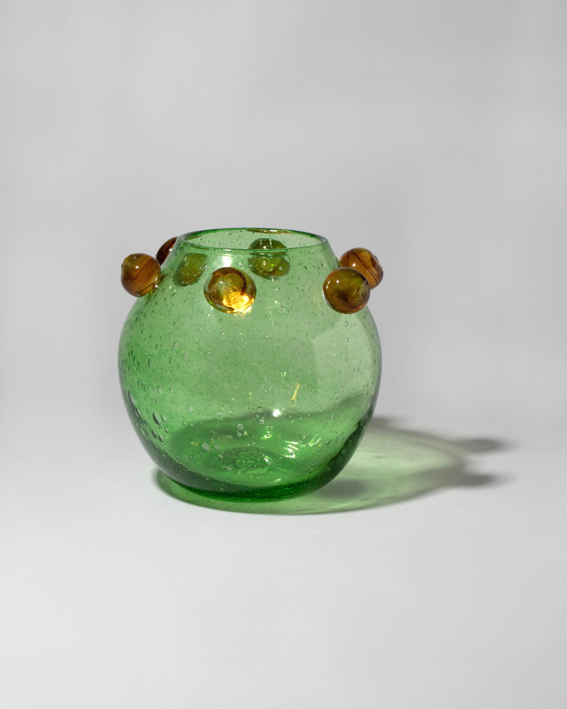 La Romaine Editions x Sophie Lou Jacobsen Le Grand Récif Vase on light color background.