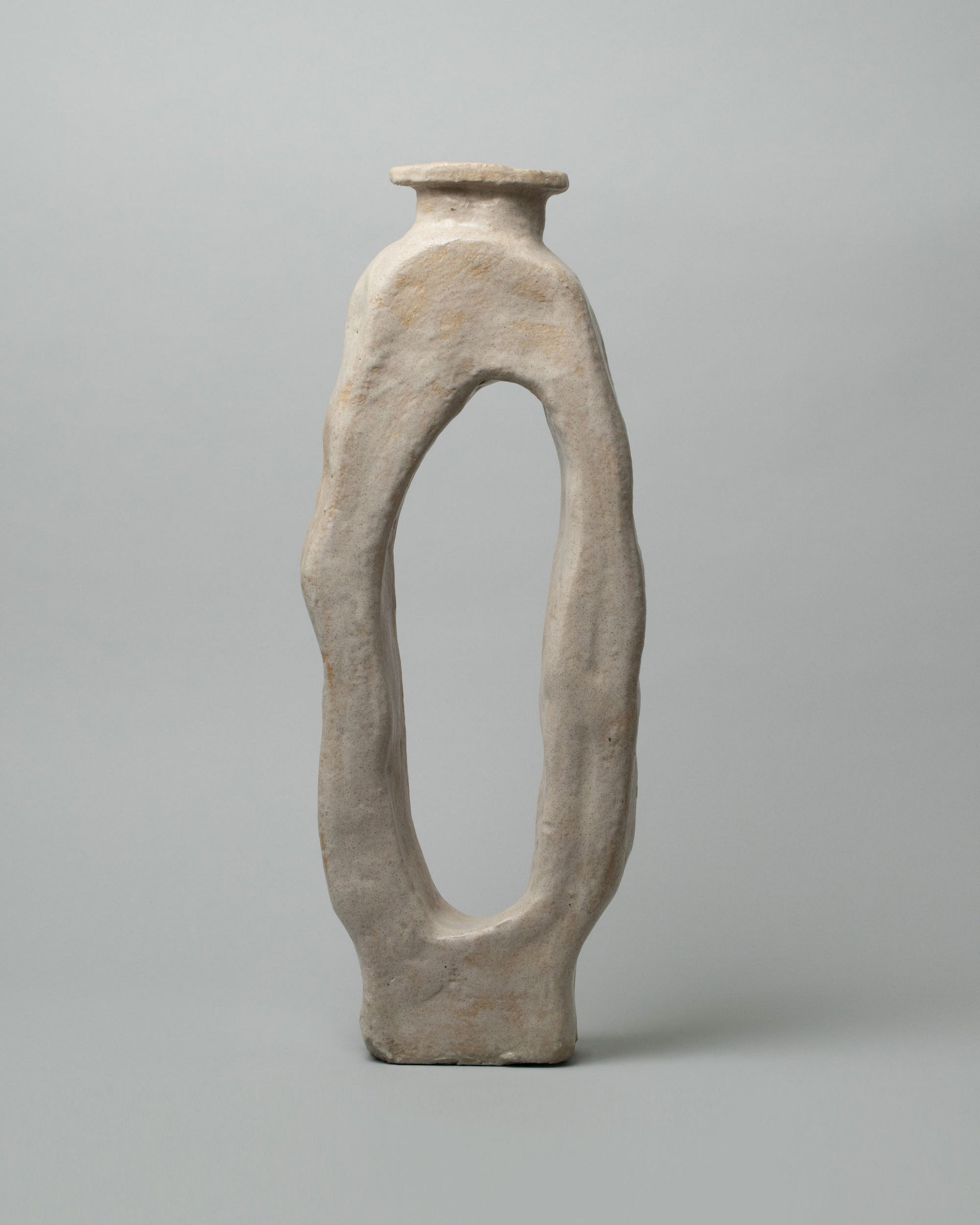 Willem van Hooff Noz Extra Large Core Vessel on light color background.