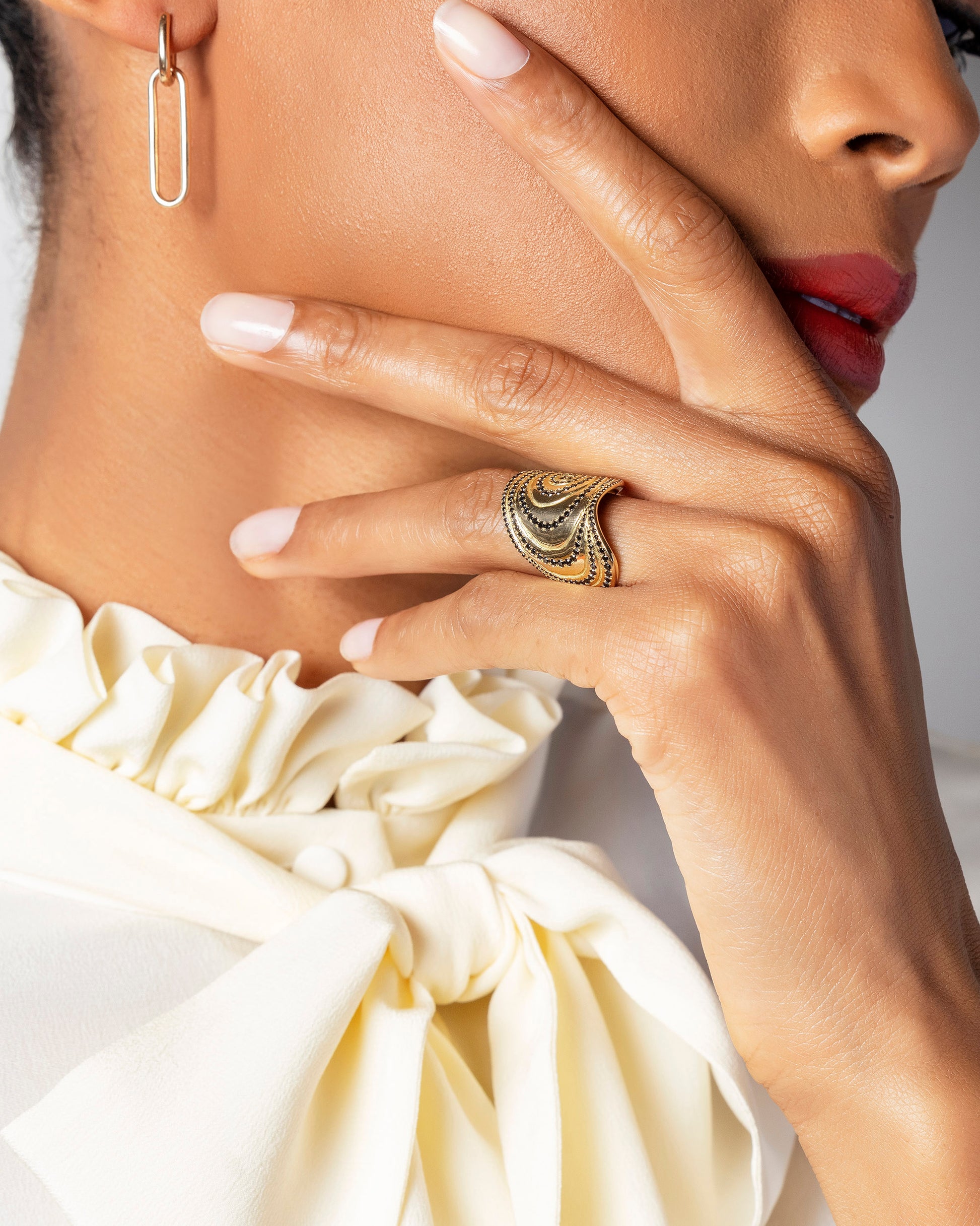 Black Diamond Balance Spiral Ring on model.