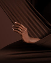 Two Tone Bind Band on model.