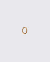 Long Oval Openable Link on light color background.
