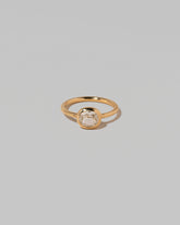 Gusher Diamond Ring 018 on light color background.