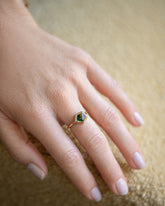 Geyser Bicolor Sapphire Ring 004 on model.