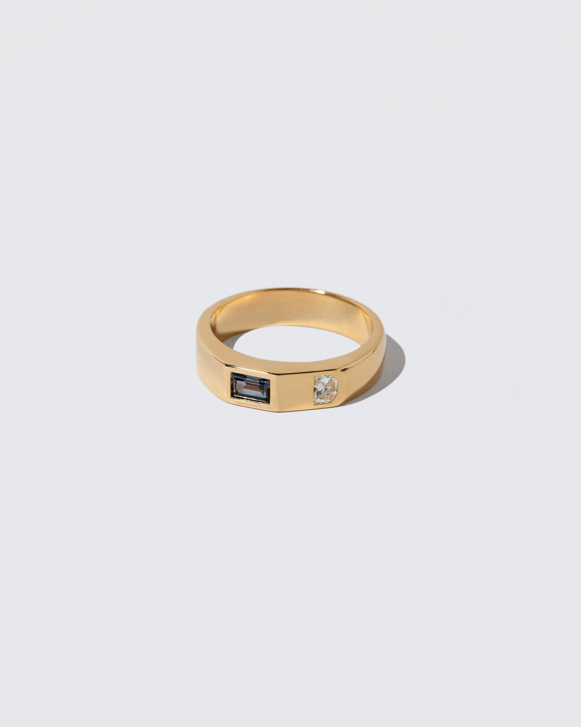 Component Ring on light color background.