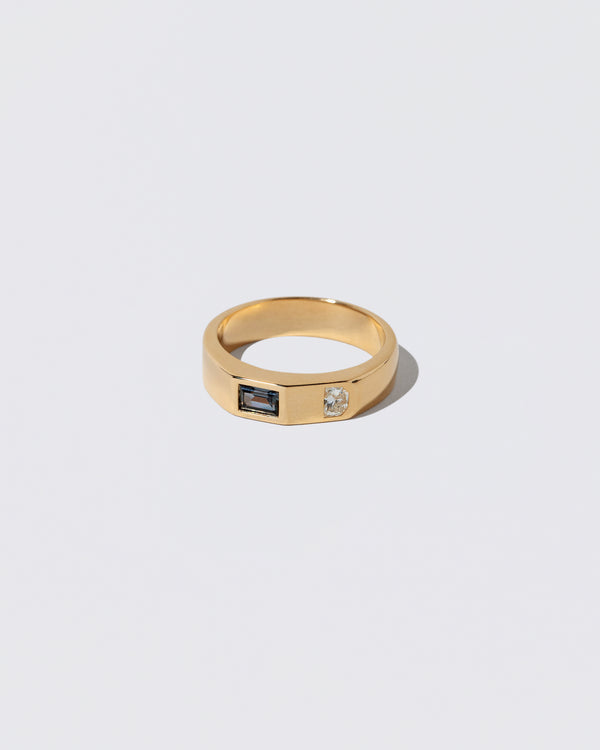 Component Ring on light color background.