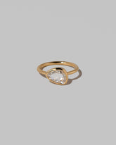 Gusher Diamond Ring 042 on light color background.