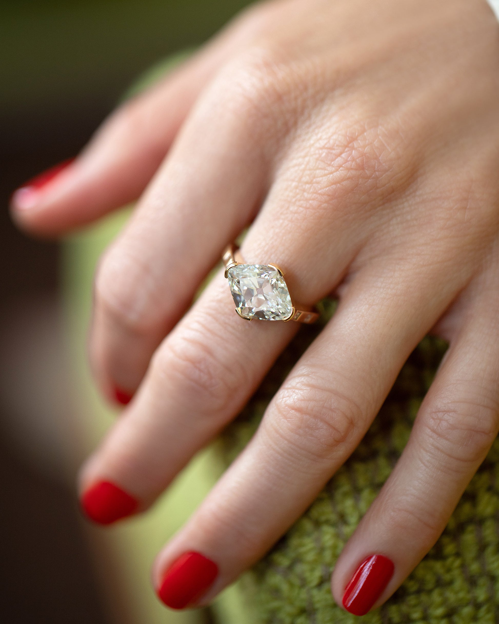 Narcissus Ring on model.