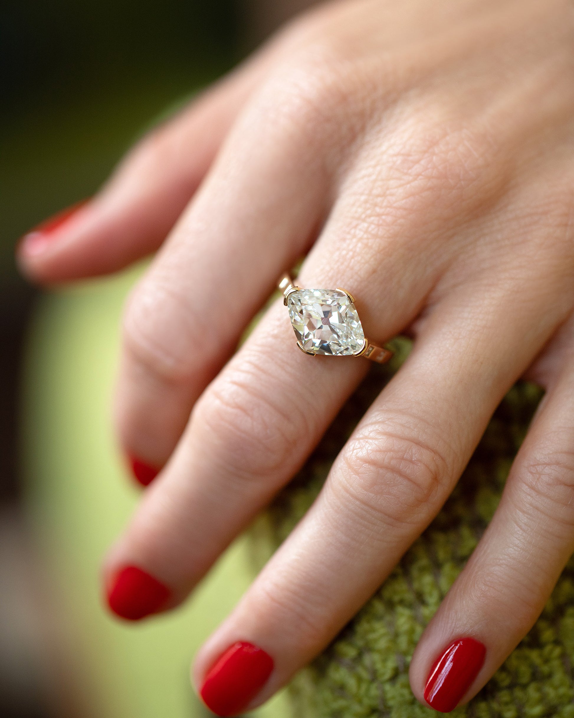 Narcissus Ring on model.