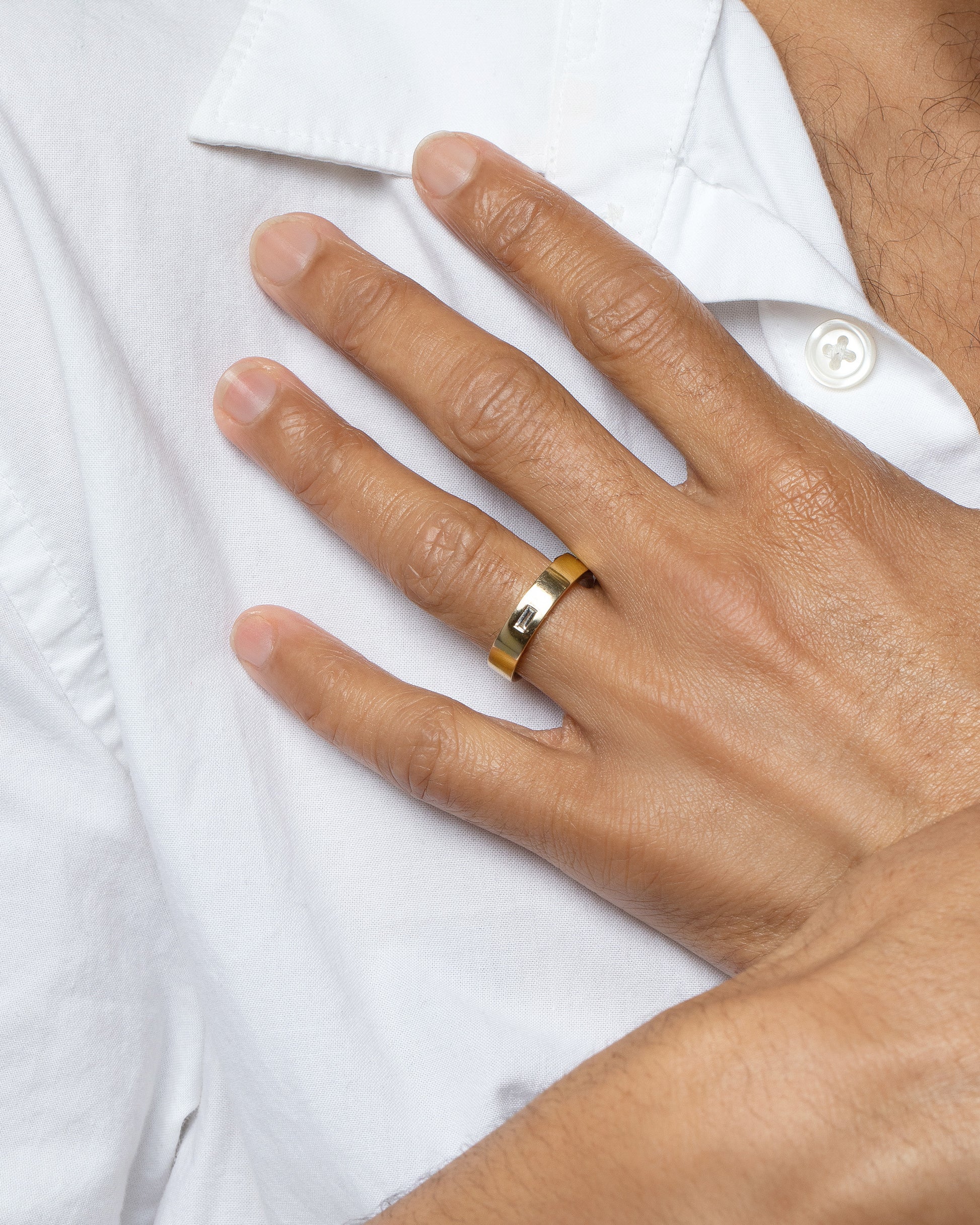 Gold Diamond East West 5mm Baguette-Set Piet Band on male model.