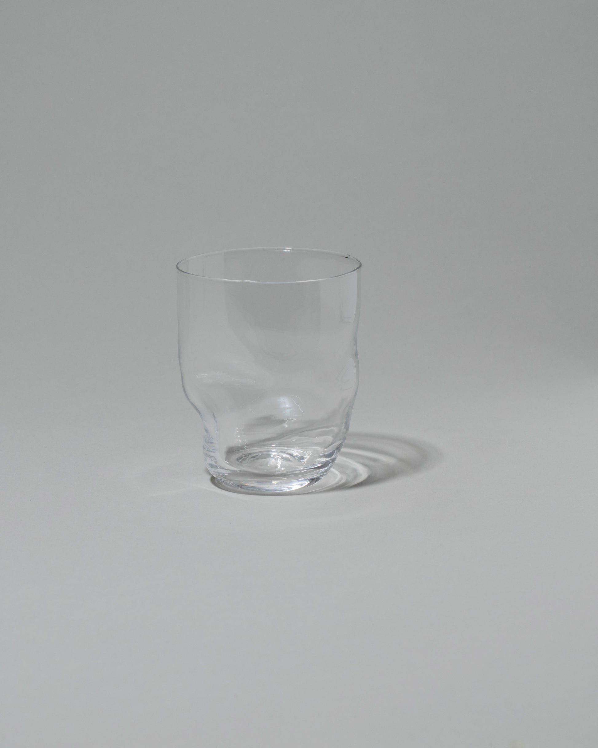 Silje Lindrup Twisted Tumbler on light color background.