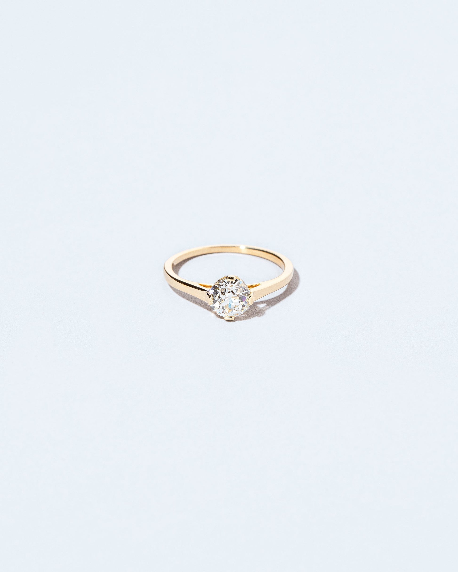 Grand White Diamond Barragán Ring on light color background.