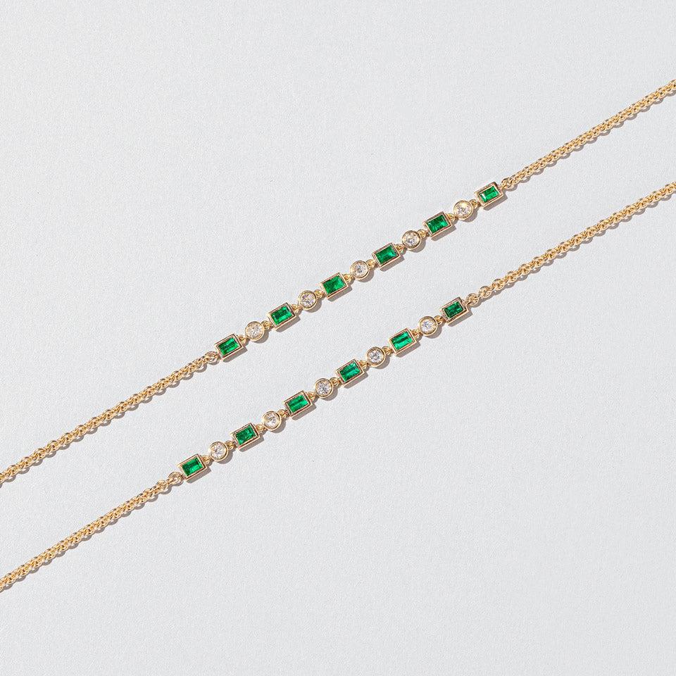 product_details:: Seer Bracelet on light color background.