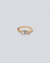 Jeté Ring on light color background.