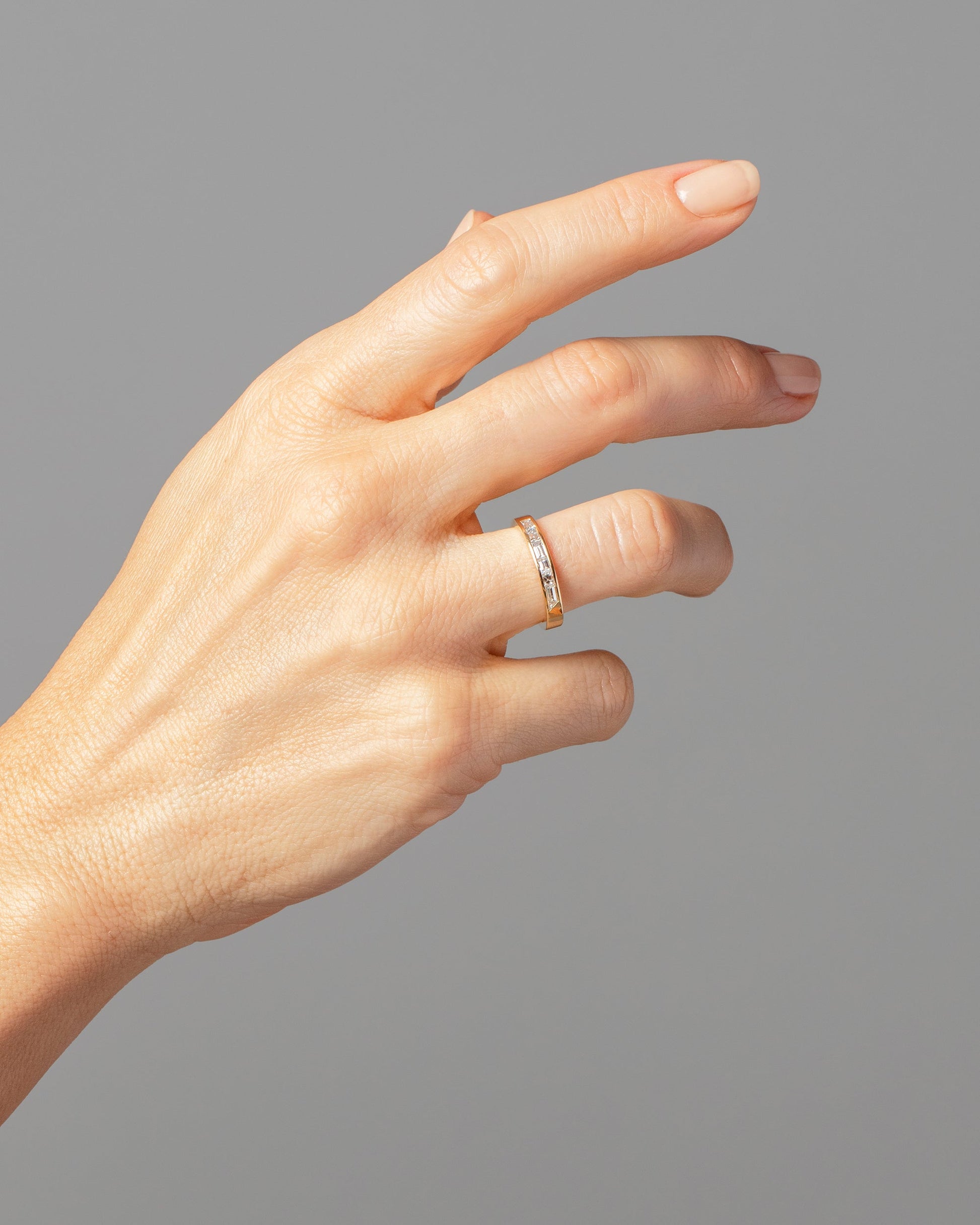 Ribbon Band on model.