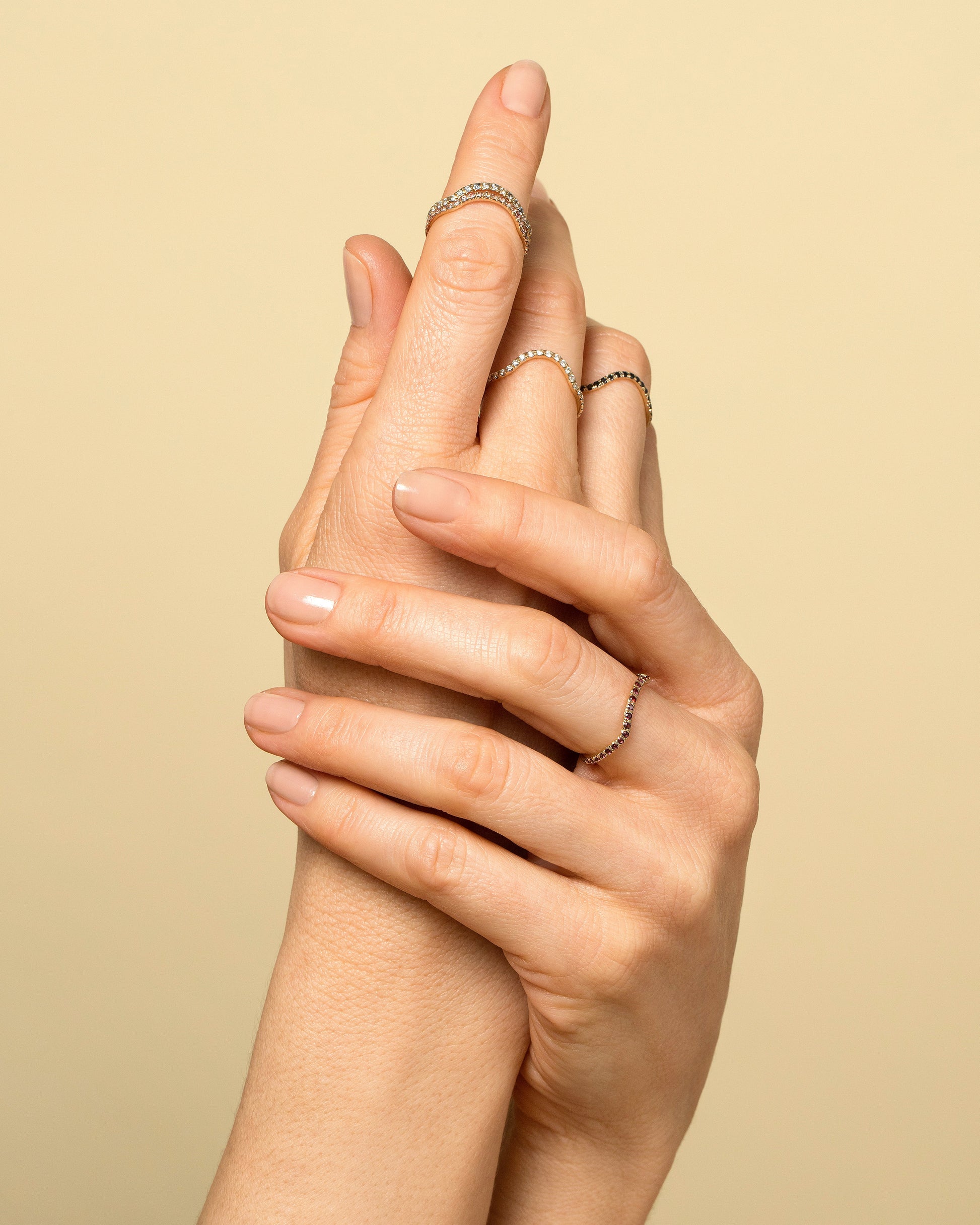 Mini Curve Band - Pavé on model.