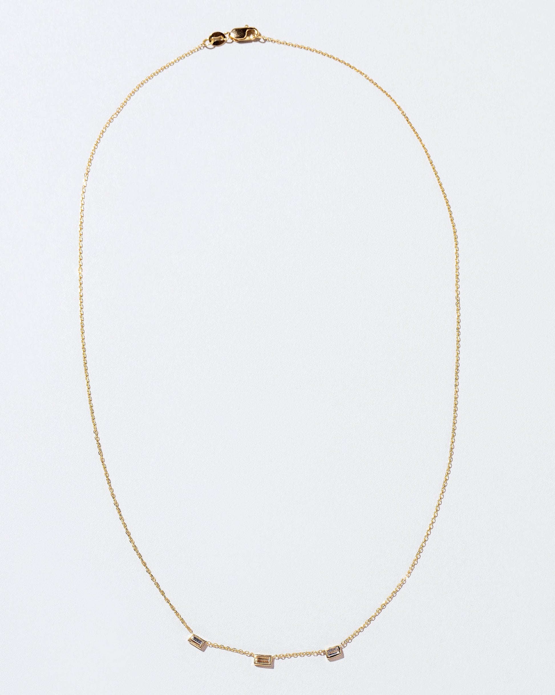  Vaeroy Necklace on light color background.