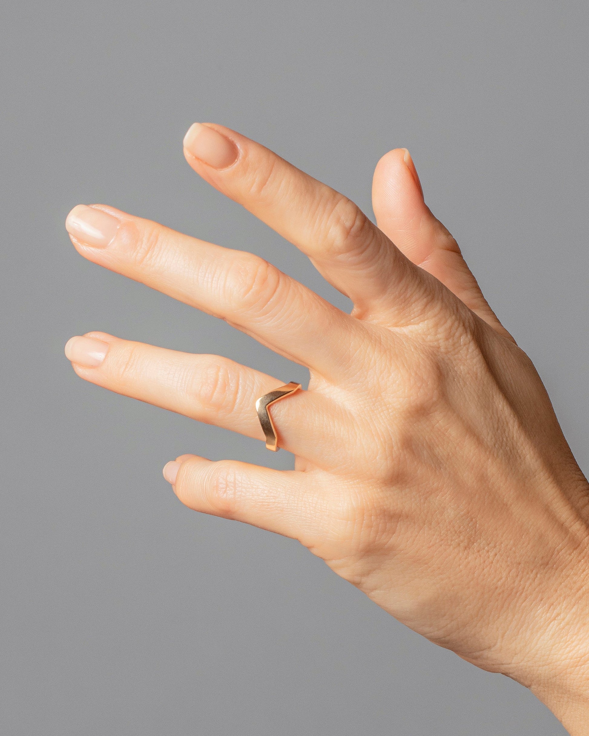 Gold Wide High Peak Band on model.